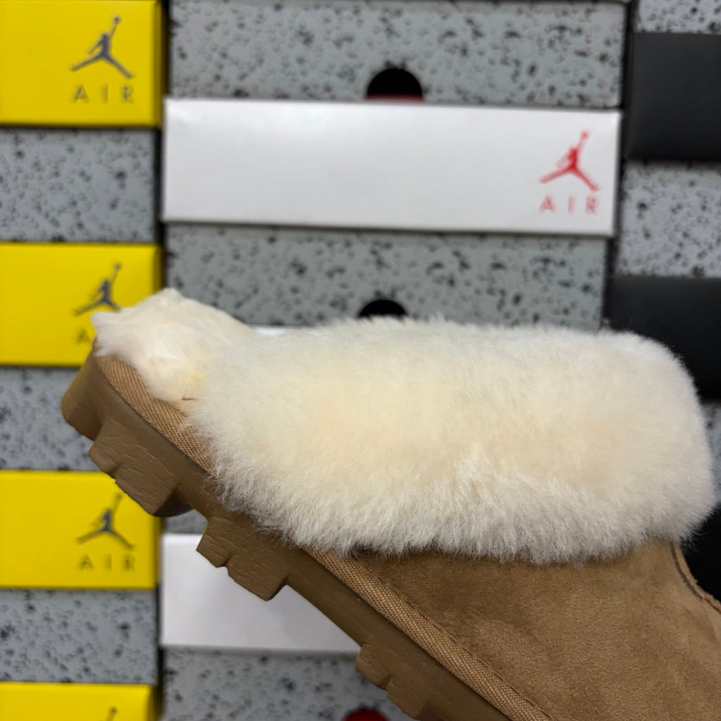 UGG Classic Shearling Clog – Open-Back Suede Mule with Voluminous Cream Shearling Upper on Chestnut Suede Base & Chunky Lug Sole