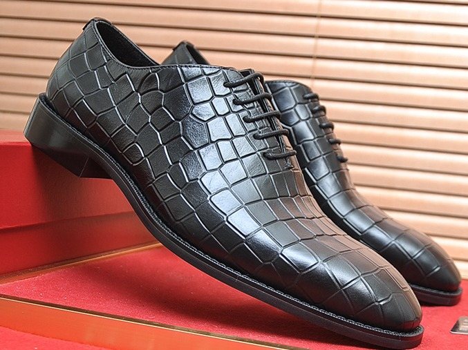 Salvatore Ferragamo Black Textured Lace-Up Dress Shoes
