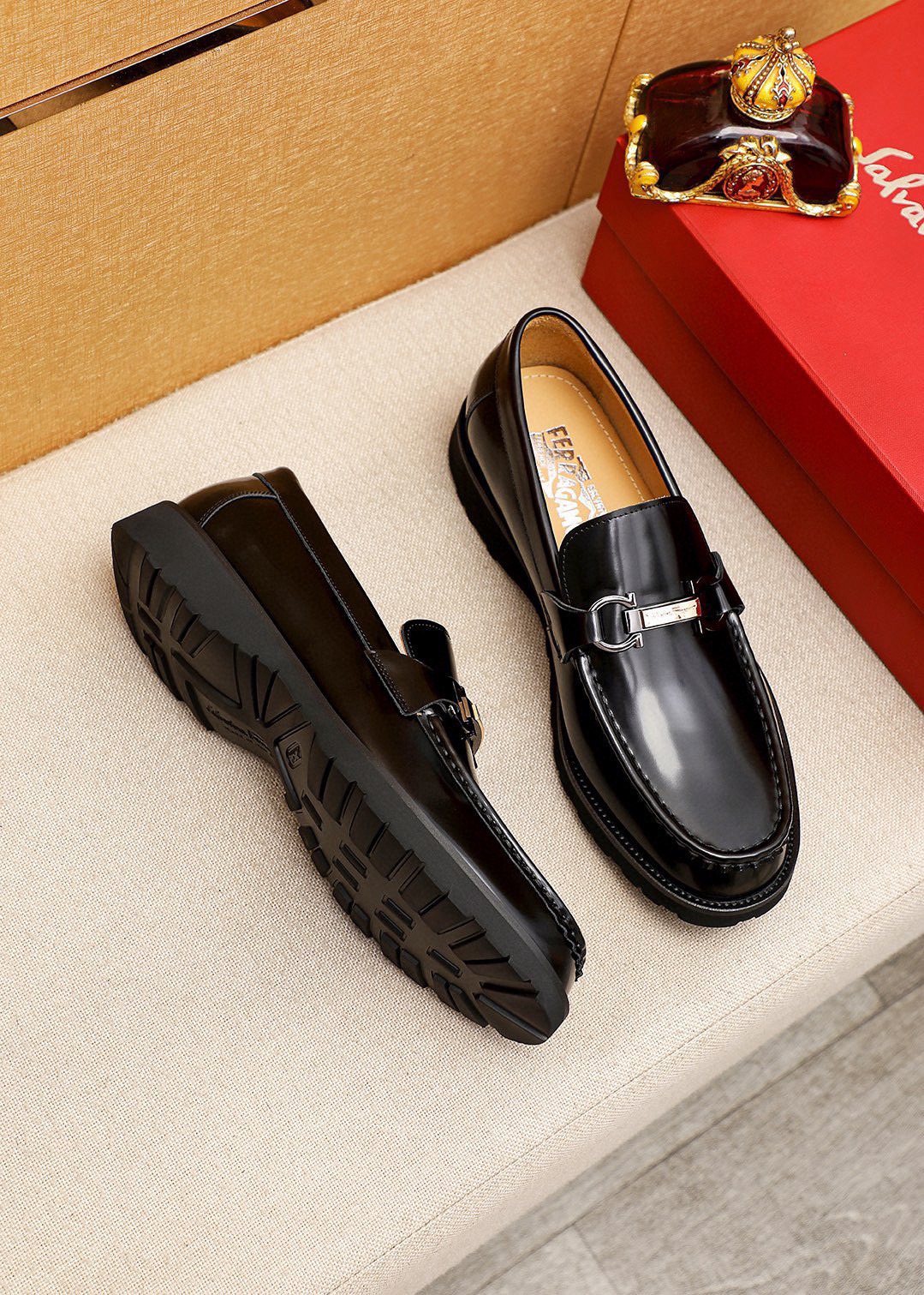 Ferragamo Black Bit Loafers - Apron Toe
