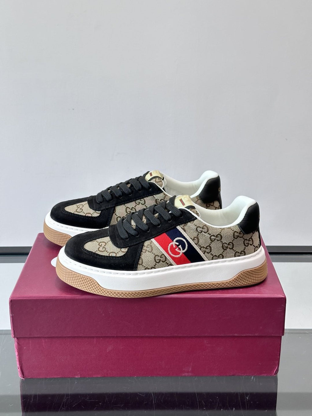 Gucci Men's Black Beige Web Stripe Sneakers