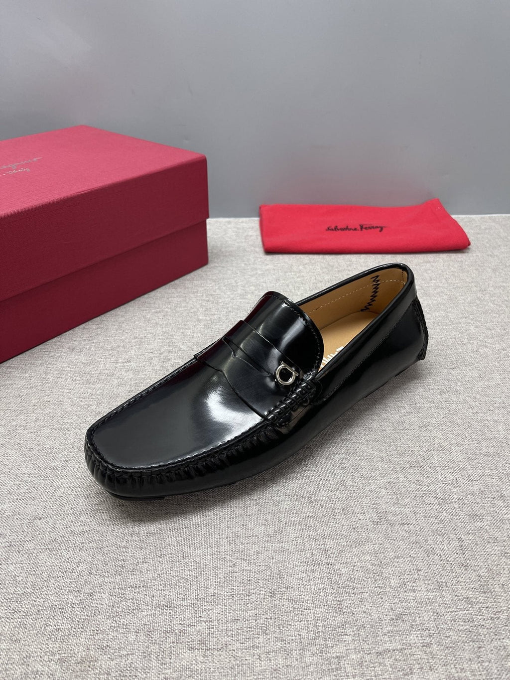 Ferragamo Men's Black Buckle Driving Loafers - Moc-Toe Stitching