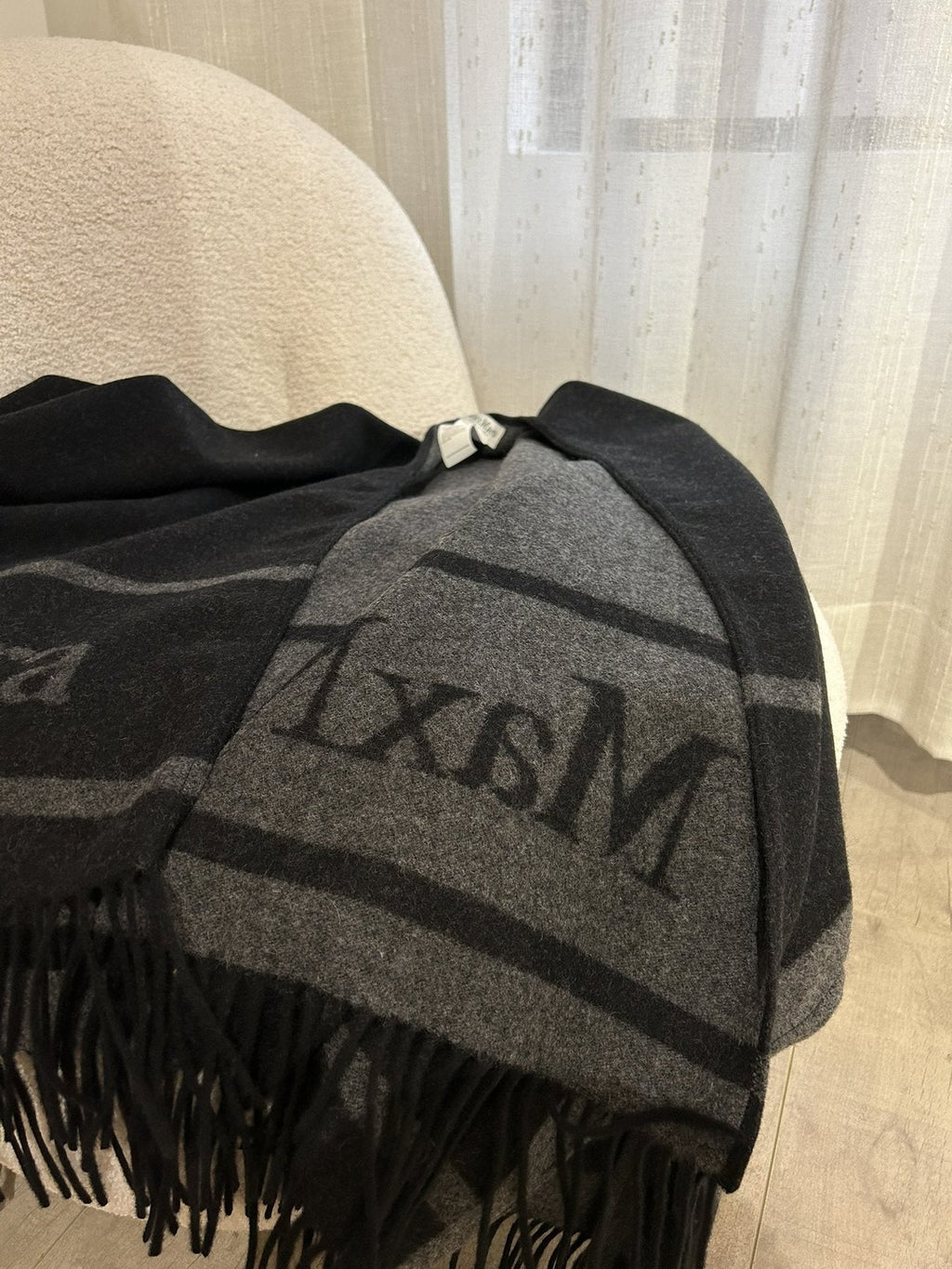 Max Mara Reversible Fringed Cashmere Wrap