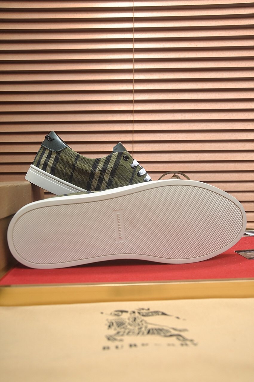 Burberry Olive Plaid Low-Top Sneakers