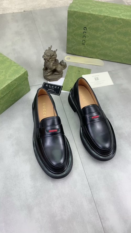 Gucci Black Loafers with Red and Green Accent